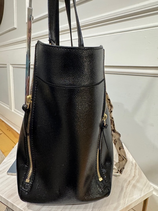 Tory Burch Ivy Side Zip Patent Leather Tote - Picture 8 of 17